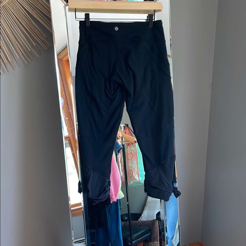 lululemon athletica Black Cropped Tie-Hem Leggings